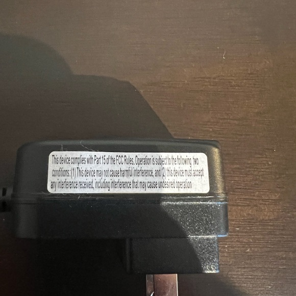 Switching Adapter - Picture 5 of 5